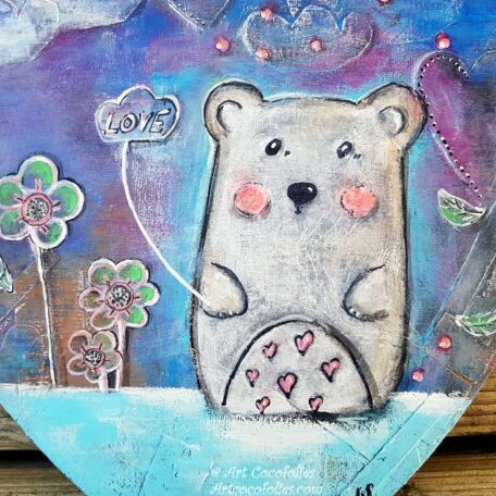 Détail du petit ours - Peinture sur toile en forme de coeur, style poétique et naïf, en techniques mixtes
