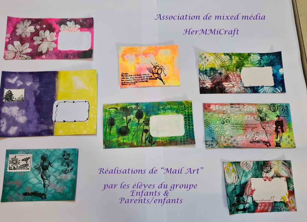 Realisations d'enveloppes décorées en mixed media (Mail Art ) - enfants et parents Association Hermmicraft 2023