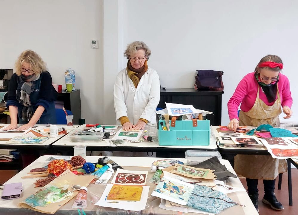 Atelier de Mixed-media saison 2024-2025, association AMOCAS Mordelles (35)