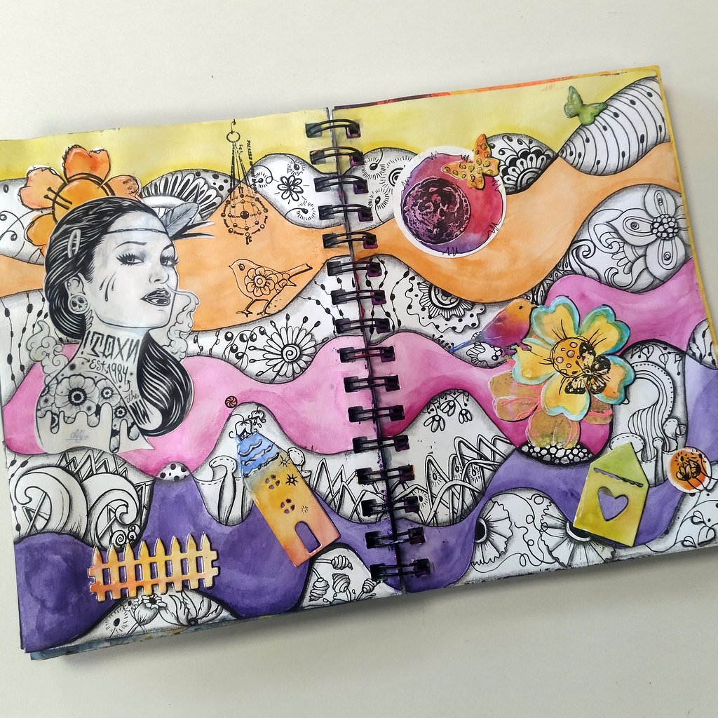 Page d'art journal réalisée à l'association AMOCAS de Mordelles - Atelier de Mixed media animé par Corinne ROLLET (Cocofolies).jpg