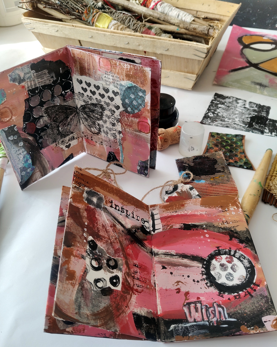 Stage Mixed media 14 février 2026 Cité des Arts avec Cocofolies - Réalisation d'un carnet Zine