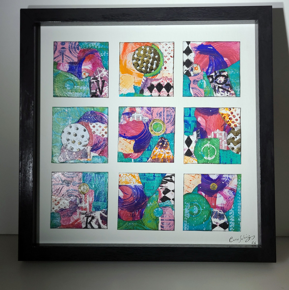 "Les billes en voyage", 2026 - Série les carrés collages Tableau "Les billes en voyage"- Série des carrés collages - Mixed media - Création 2026, artiste Cocofolies